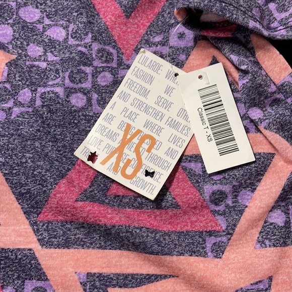 LuLaRoe New XS Geometric Classic T-Shirt NWT - Picture 7 of 8